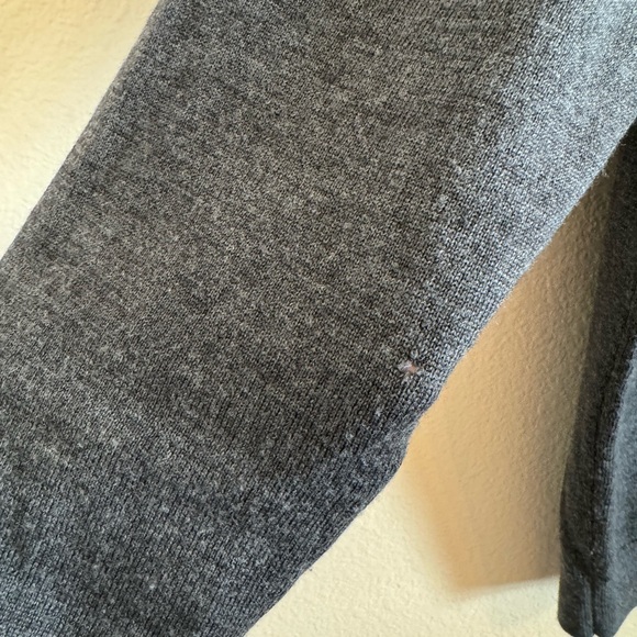 UNTUCKit Belguardo Gray 100% Extra Fine Merino Wool Men's Sweater Medium - Picture 12 of 13